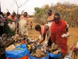 Samburu Collection (women cleaning)